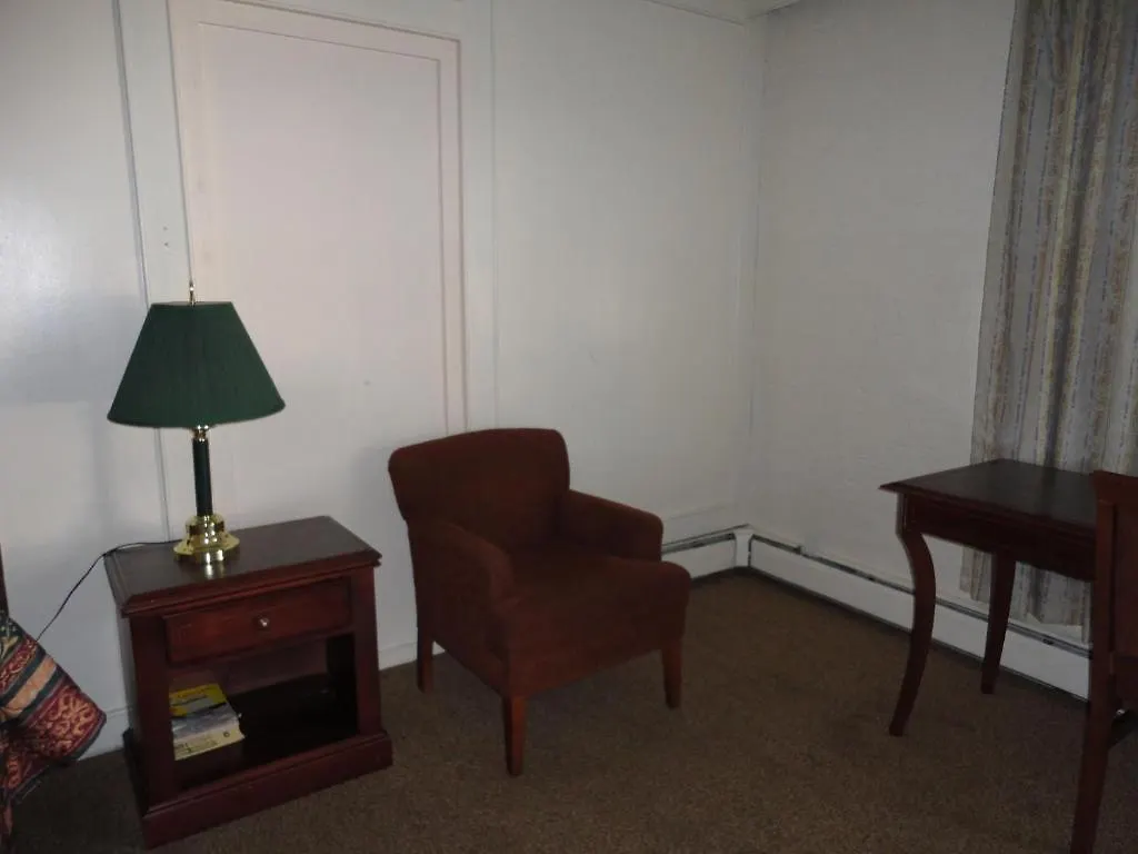 Lodge Motor Inn Edmonton 0*,  Canada